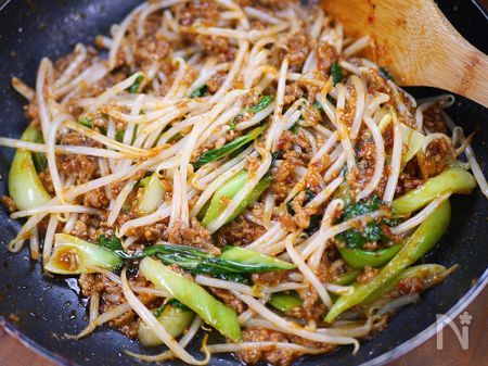 ごま担々もやし肉野菜炒め定食工程4