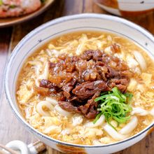 【甘辛肉のふわとろ卵あんかけうどん】甘めの味付けがおいしい♡