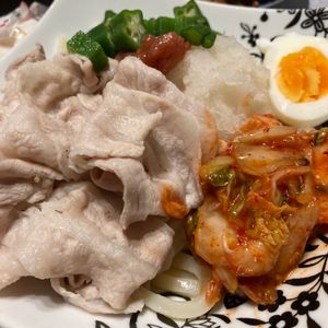 すみれの作ってみた!投稿(【梅おろし豚しゃぶうどん】疲労回復！暑い日にぴったり♡)