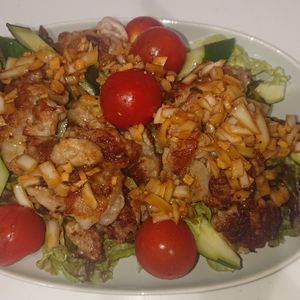 ちかちゃんの作ってみた!投稿(たれがバリ旨《夏野菜と豚こま♡油淋鶏風》)