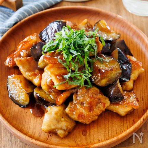 『鶏肉となすの甘酢だれ炒め』照りっと絡む♡ご飯がすすむ♪
