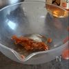 暑い季節にピッタリ【水晶なすの梅和え】の工程3