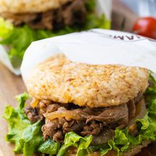 冷凍OK！ボリューム満点【 焼肉ライスバーガー】