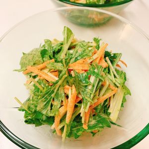 りんの作ってみた!投稿(混ぜるだけ♪水菜とにんじんのカレーマヨサラダ)