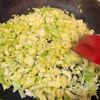 野菜苦手なお子様にも!バター醤油味のキャベツチャーハンの工程2