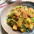 コスパ最強！豆苗とカニカマの豆腐チャンプルー