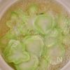 ブロッコリーの茎とたまごのスープの工程2