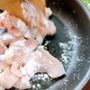 鶏むね肉の味噌生姜焼きの工程2