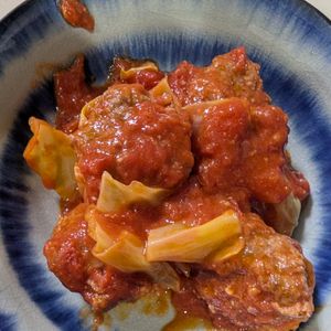 たかし（娘2人）の作ってみた!投稿(【キャベツと肉団子のトマト煮】包まないロールキャベツ風♡)