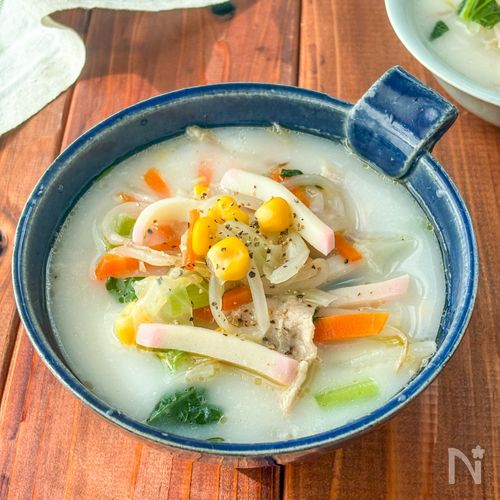 旨味が美味しい♪野菜たっぷりチャンポンスープ