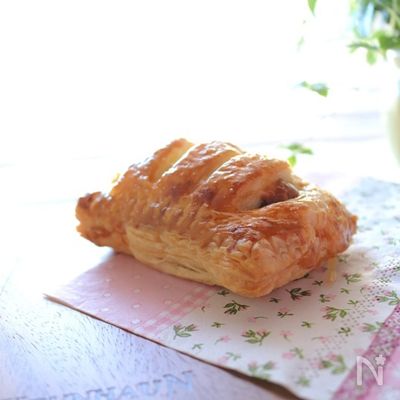 プルーンソースが入ったさつまいもパイ
