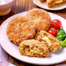 【春キャベツのカレーメンチカツ】チーズINが嬉しい♡絶品！！
