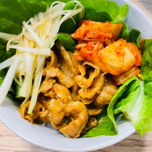 927471の作ってみた!投稿(【豚バラ玉ねぎのサムギョプサル丼】一度食べたら病みつき♡)
