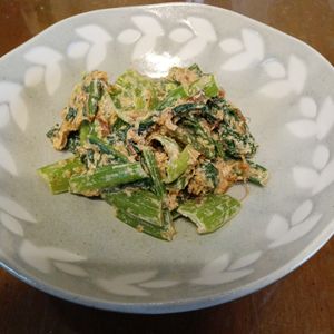 907307の作ってみた!投稿(小松菜が超絶美味しい《おかか胡麻マヨサラダ》)