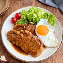 ガツンとハマる！【ガリばた肉厚ポーク】