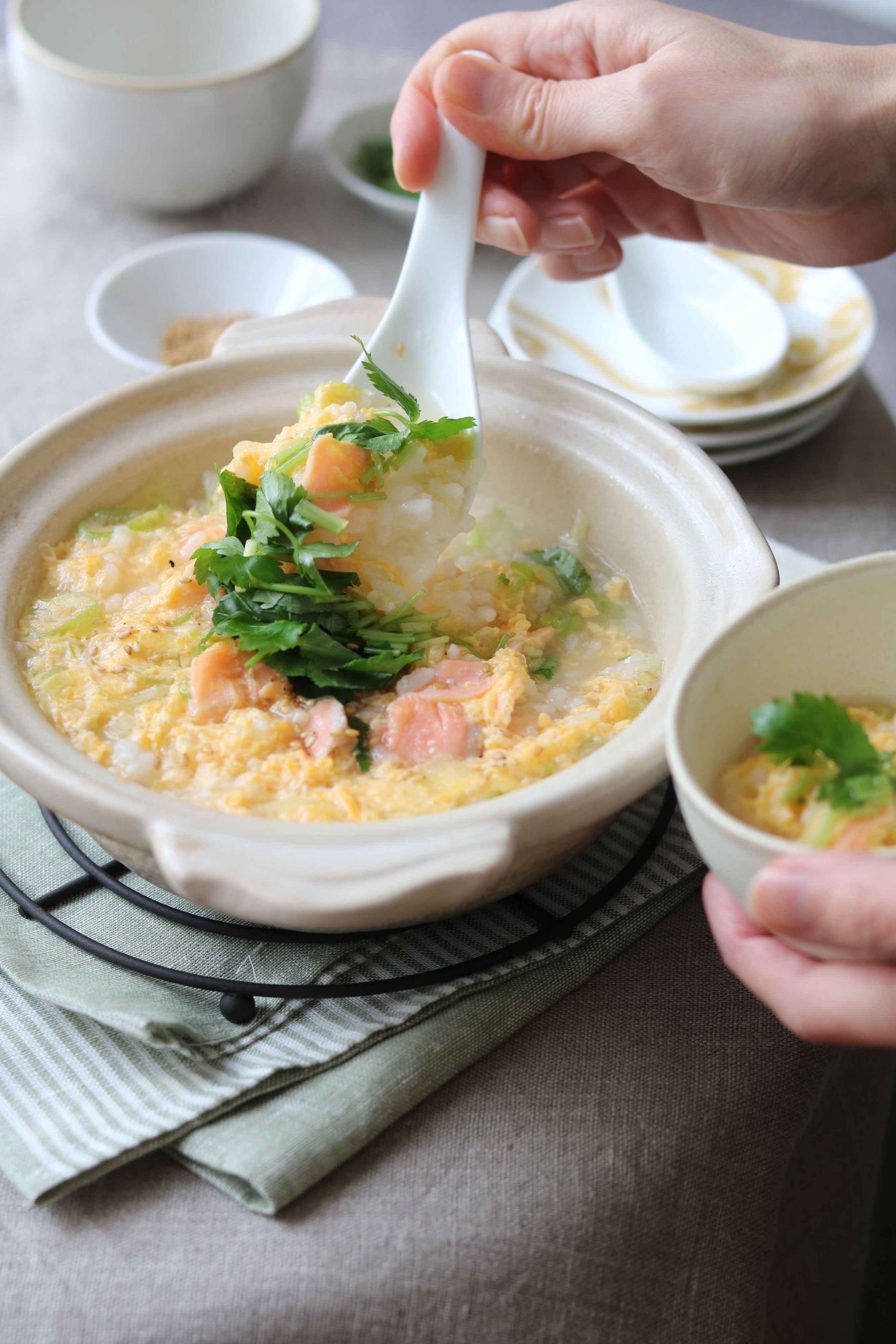 栁川さん家の休日朝ごはん 第9回 寒い日の朝ごはんに 冬のふわふわ卵雑炊で温まろう レシピサイト Nadia ナディア プロの料理家のおいしいレシピ