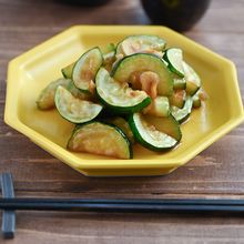 メイン食材1つだけ！ズッキーニのにんにく醤油炒め