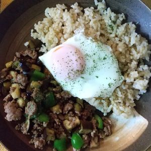 チョロリスの作ってみた!投稿(【夏野菜ガパオライス】家にある調味料で簡単！虜になる夏ご飯☆)