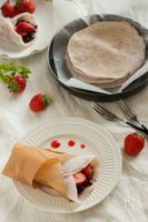 モチモチな皮が美味しい！いちご大福風米粉クレープ