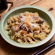 ぴりりと濃厚「ルーローメンマ釜飯」