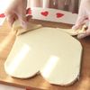 ねじるだけで簡単♡ハートチョコパイの下準備