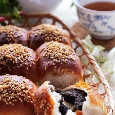 香ばしくて美味しい♪ごま団子みたいなごま団子ちぎりパン