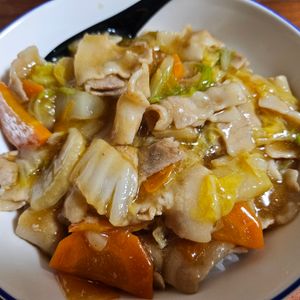 Maiの作ってみた!投稿(【豚ばら白菜の中華丼】10分でガッツリあんかけ丼)