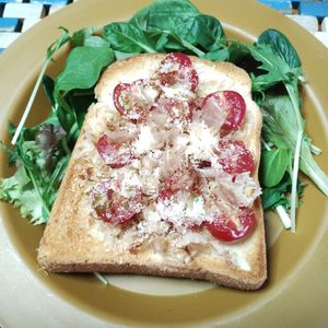 M＊Pの作ってみた!投稿(焼きトマトの極うまトースト)