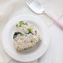 【幼児食】しらすと小松菜のおにぎり