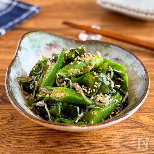 さっぱり食べたい日に♪【オクラとわかめのじゃこ和え】