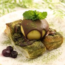 抹茶たっぷり！あずきコブラ　抹茶あずきパイとアイスクリーム