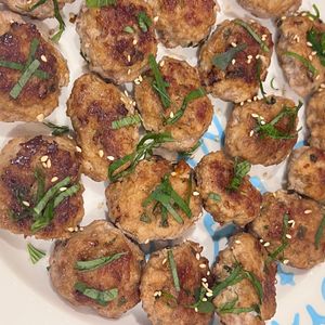 のんの作ってみた!投稿(『ふわシャキッ！れんこん入り豆腐豚つくね』＃水切り不要)