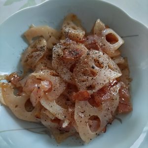 KUMIKOの作ってみた!投稿(【ベーコンとレンコンの塩きんぴら】旨味たっぷり！やめられない)