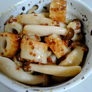 ゆみの作ってみた!投稿(ぱぱっと作れる！ちくわとしめじの粒マスタード和え)