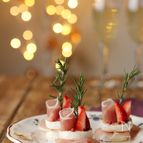 カマンベールの一口クリスマスケーキ