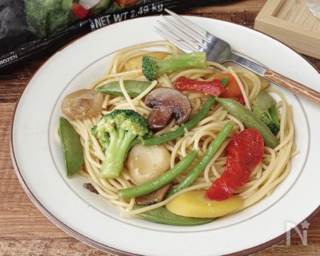 ステアフライ ベジタブルブレンドを使ったパスタ