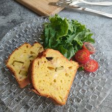 『夏野菜のケークサレ』　混ぜて焼くだけでお店の味