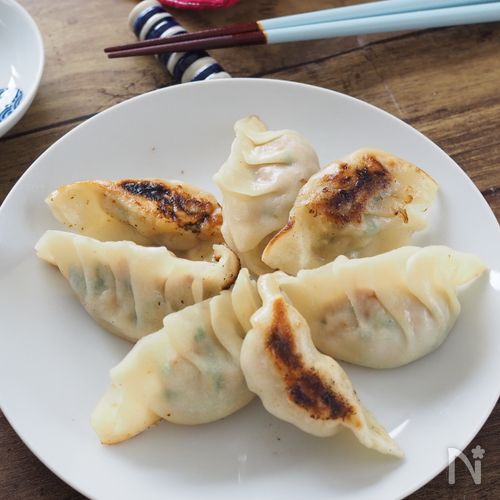 【米粉入りでもちもち】子供も喜ぶ♡緑野菜を補う餃子