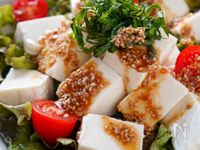 タンパク質たっぷり♡『豆腐の胡麻サラダ』簡単美味すぐ完成！