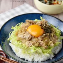 【豚こま玉ねぎの下味冷凍】豚こまスタミナ丼＋卵白わかめスープ