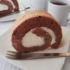 シンプル美味しい☆ふわふわココアロールケーキ