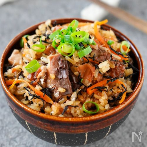 炊飯器で炊くだけ♡『鯖ひじきの炊き込みご飯』簡単美味♡
