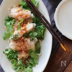 茹で鶏手羽の辛味タレ。