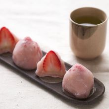 春色ピンクのいちご大福