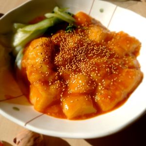 いも娘の作ってみた!投稿(【トッポギ風おもち】余ったお餅で簡単！韓国風おつまみ♡)
