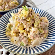 抱えて食べたい!白菜のやみつきサラダ