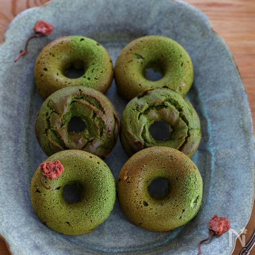 バター不使用！揚げない！焼くまで5分【米粉抹茶ドーナツ】