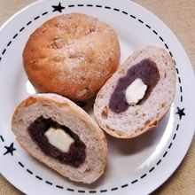くるみとクリームチーズのあんパン