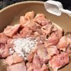 10分で完成！【鶏たたきレンコン丼】の工程2