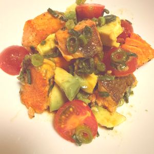 ゆっこの作ってみた!投稿(【ダイエット】焼いて和えるだけ！鮭とアボカドの薬味ポン酢だれ)
